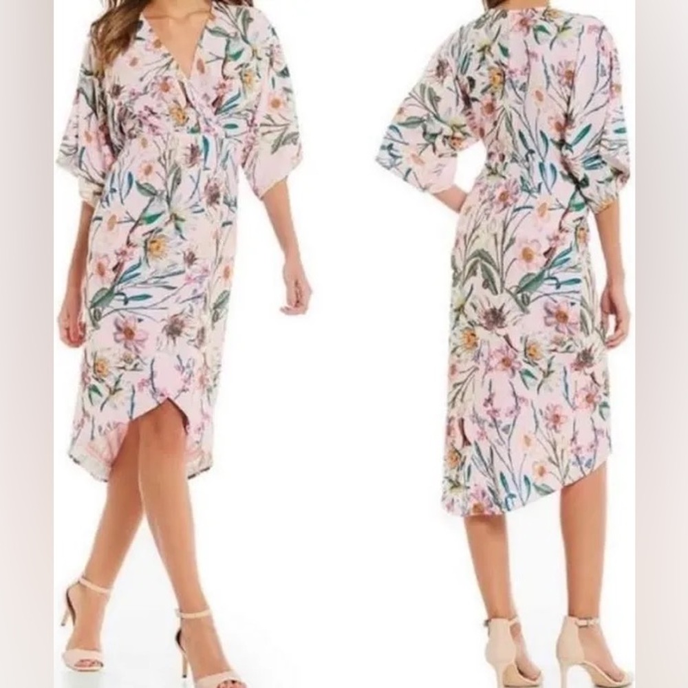 Beautiful like new Gianni Bini Lara Kimono dress!